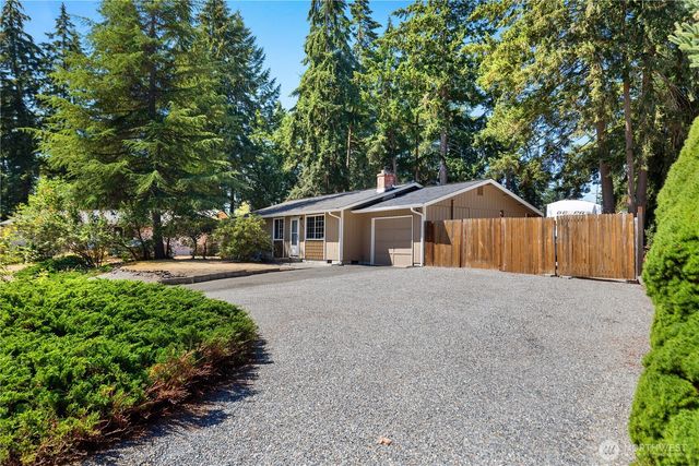 1706 Foxfire Drive SE, Olympia, WA 98513