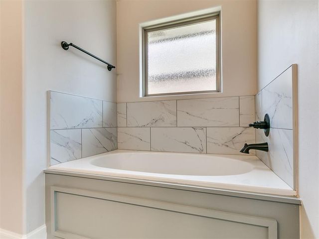 11837 NW 120th Street, Yukon, OK 73099