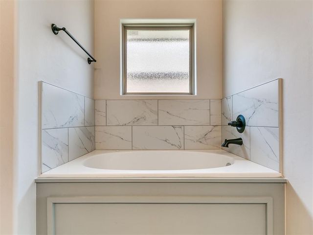 11837 NW 120th Street, Yukon, OK 73099