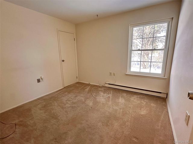 206 Belfast Lane, Ridge, NY 11961