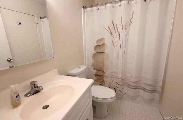 206 Belfast Lane, Ridge, NY 11961