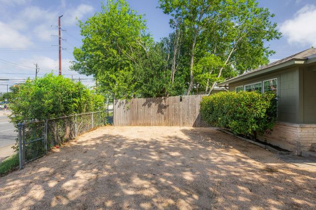 506 W 51st ST A, Austin, TX 78751