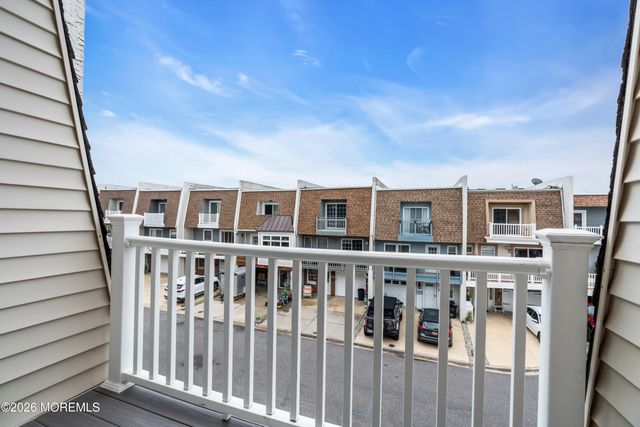 5 Sandpiper Lane, Sea Bright, NJ 07760