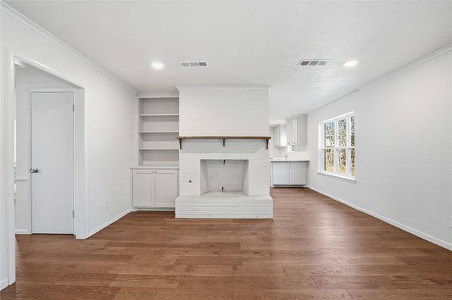 4204 Galway Avenue, Fort Worth, TX 76109