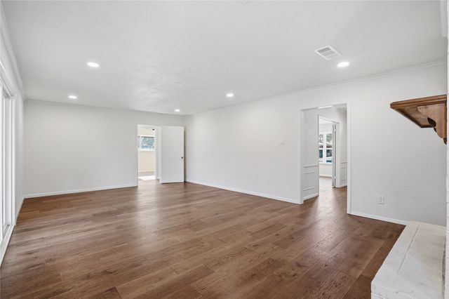 4204 Galway Avenue, Fort Worth, TX 76109