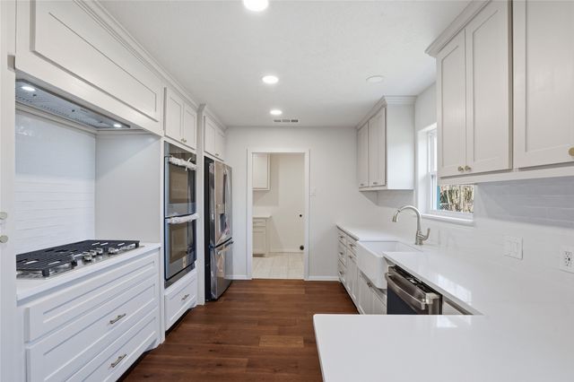 4204 Galway Avenue, Fort Worth, TX 76109