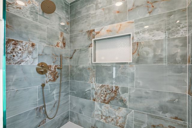 4204 Galway Avenue, Fort Worth, TX 76109