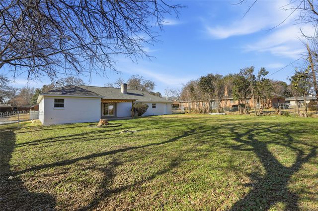 4204 Galway Avenue, Fort Worth, TX 76109