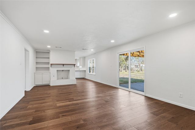 4204 Galway Avenue, Fort Worth, TX 76109