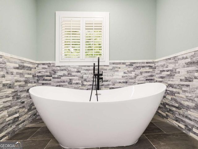 5209 Byers Road, Gainesville, GA 30504
