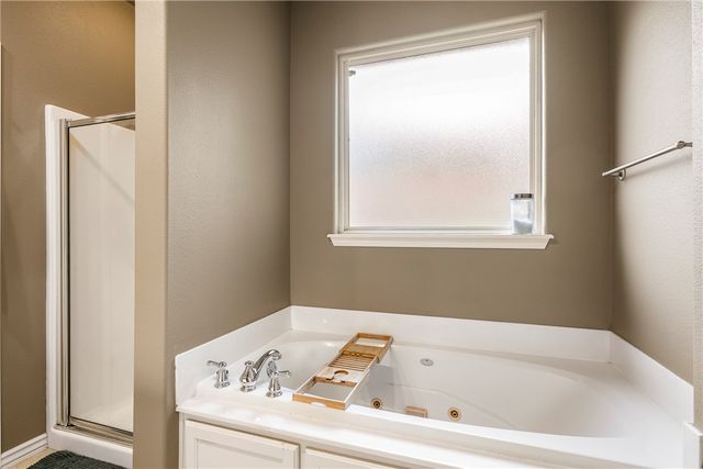 2633 N Shadow Crest Drive, Fayetteville, AR 72704