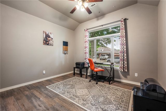 2633 N Shadow Crest Drive, Fayetteville, AR 72704