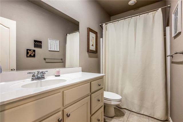 2633 N Shadow Crest Drive, Fayetteville, AR 72704