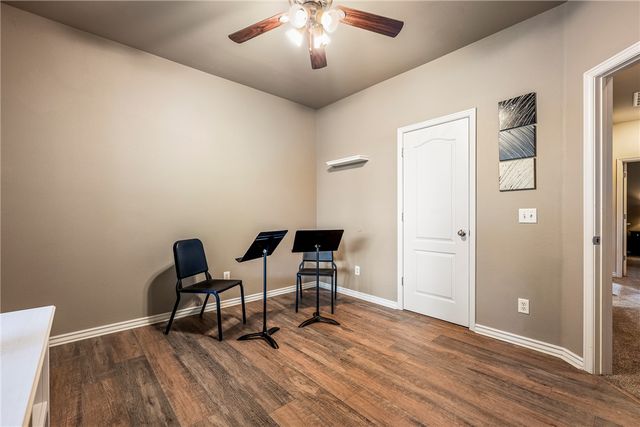 2633 N Shadow Crest Drive, Fayetteville, AR 72704