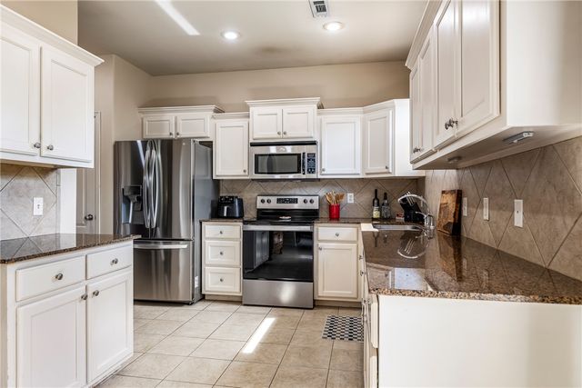 2633 N Shadow Crest Drive, Fayetteville, AR 72704