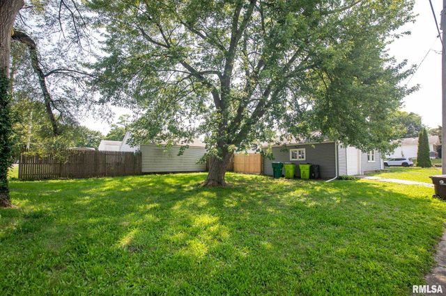 4216 N ASHTON Avenue, Peoria, IL 61614
