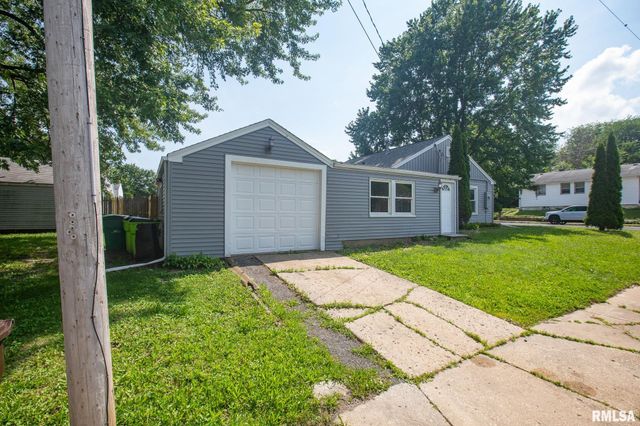 4216 N ASHTON Avenue, Peoria, IL 61614