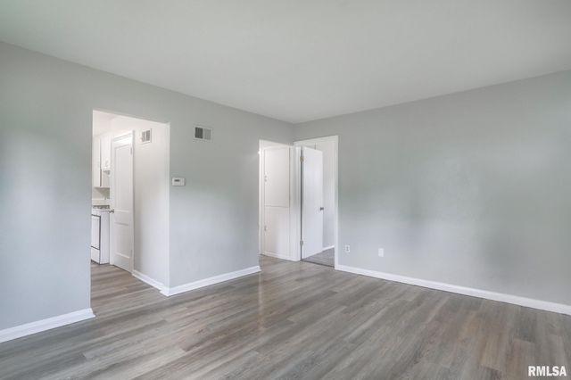 4216 N ASHTON Avenue, Peoria, IL 61614