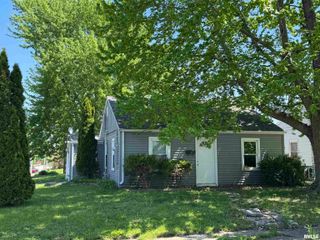 4216 N ASHTON Avenue, Peoria, IL 61614