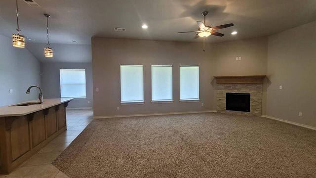 8720 SW 66th Place, Oklahoma City, OK 73169