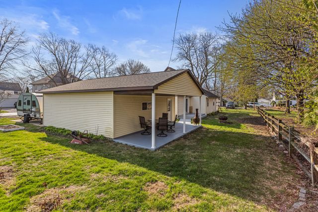 506 E State Street, Mahomet, IL 61853