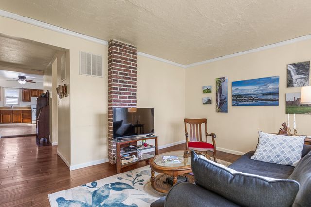 506 E State Street, Mahomet, IL 61853