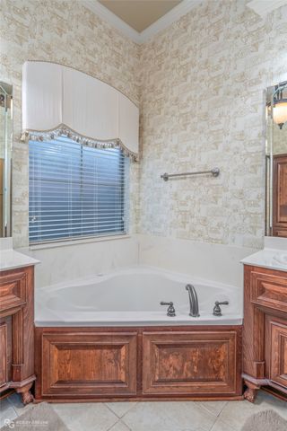 336 Briars Court, Bossier City, LA 71111
