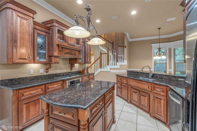 336 Briars Court, Bossier City, LA 71111