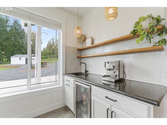 39313 Ne 143RD Pl, Amboy, WA 98601