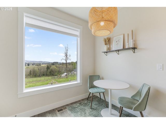 39313 Ne 143RD Pl, Amboy, WA 98601