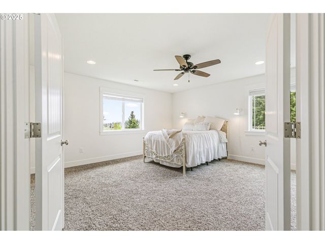 39313 Ne 143RD Pl, Amboy, WA 98601