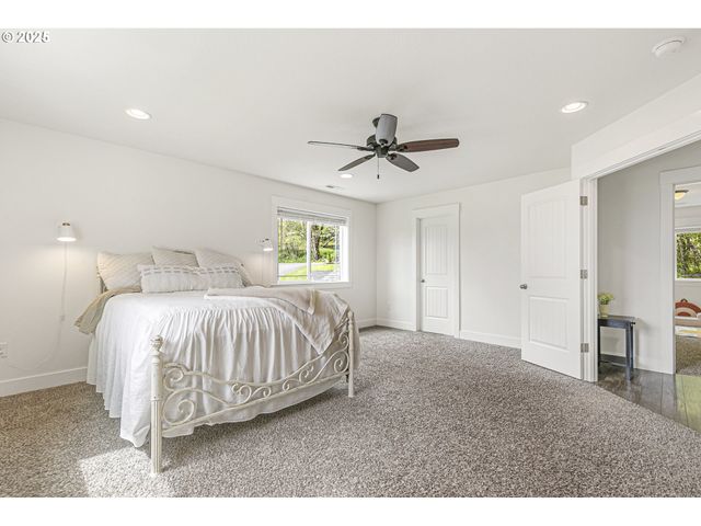 39313 Ne 143RD Pl, Amboy, WA 98601