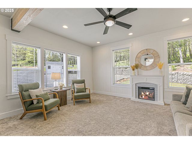 39313 Ne 143RD Pl, Amboy, WA 98601