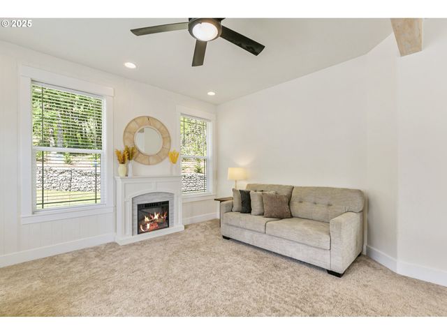 39313 Ne 143RD Pl, Amboy, WA 98601