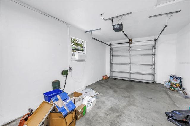 6195 28TH AVENUE N, St Petersburg, FL 33710