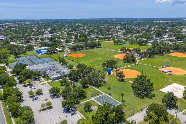 6195 28TH AVENUE N, St Petersburg, FL 33710