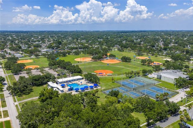6195 28TH AVENUE N, St Petersburg, FL 33710
