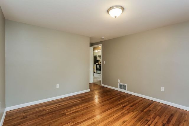 251 Edendale St, Springfield, MA 01104