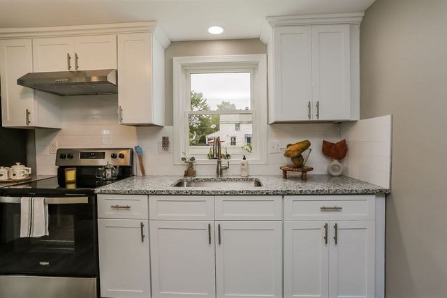 251 Edendale St, Springfield, MA 01104