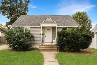 251 Edendale St, Springfield, MA 01104
