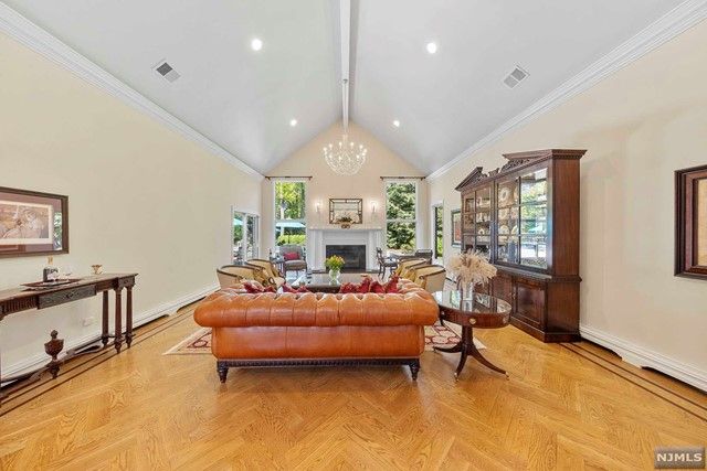 767 Butternut Drive, Franklin Lakes, NJ 07417