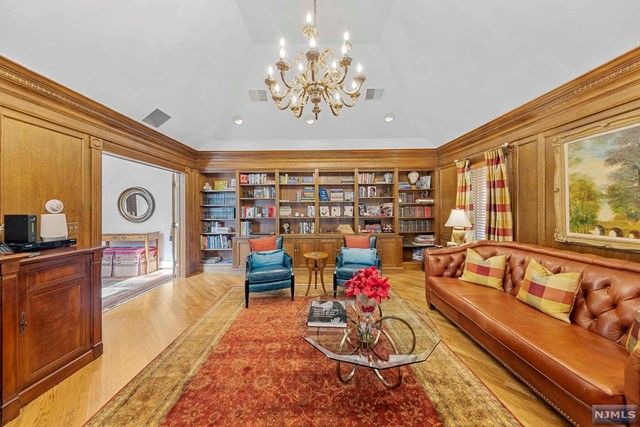 767 Butternut Drive, Franklin Lakes, NJ 07417