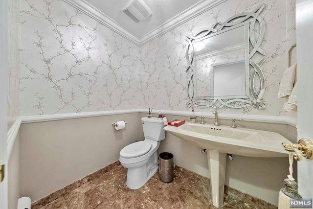 767 Butternut Drive, Franklin Lakes, NJ 07417