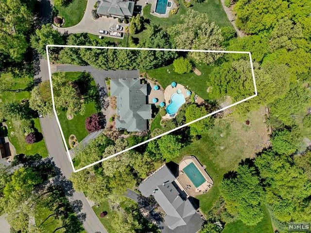 767 Butternut Drive, Franklin Lakes, NJ 07417