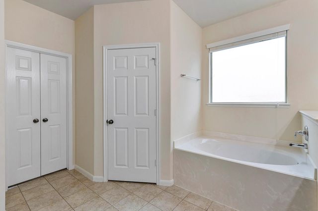 16911 Savannah Park Drive, Cypress, TX 77429