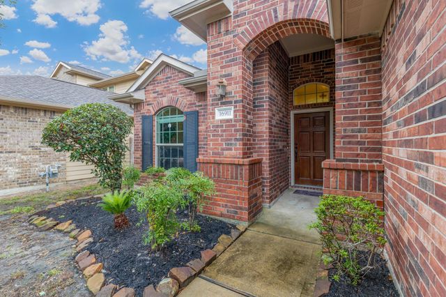 16911 Savannah Park Drive, Cypress, TX 77429