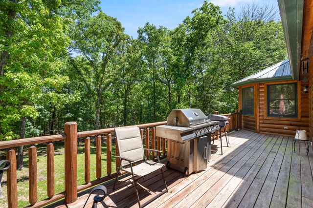 947 Breezy Point Lane, Kimberling City, MO 65686