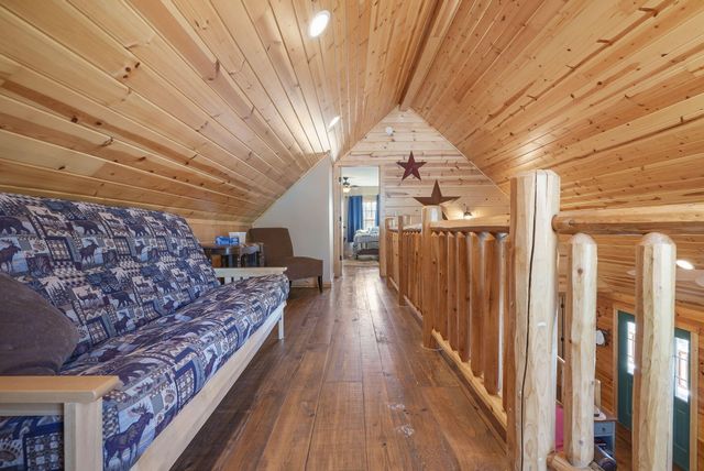 947 Breezy Point Lane, Kimberling City, MO 65686
