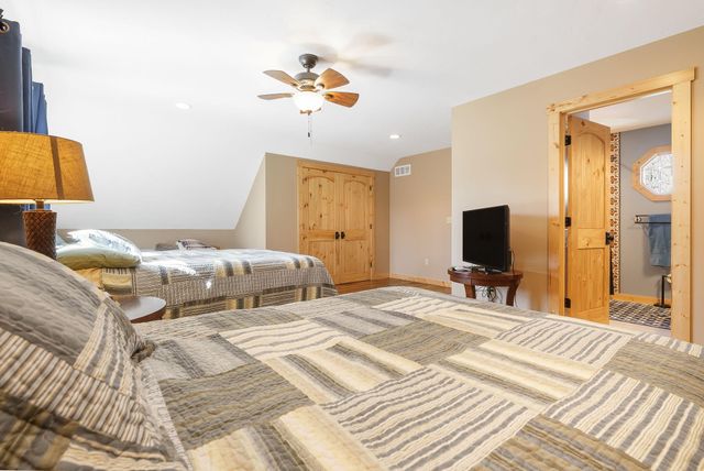 947 Breezy Point Lane, Kimberling City, MO 65686