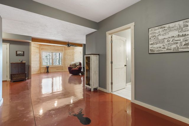 947 Breezy Point Lane, Kimberling City, MO 65686